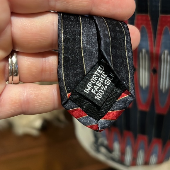 Mark Lewis Tie - Picture 5 of 5